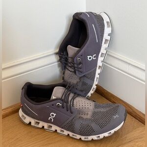 On Cloud Running Women’s Shark Pebble Athletic Shoes